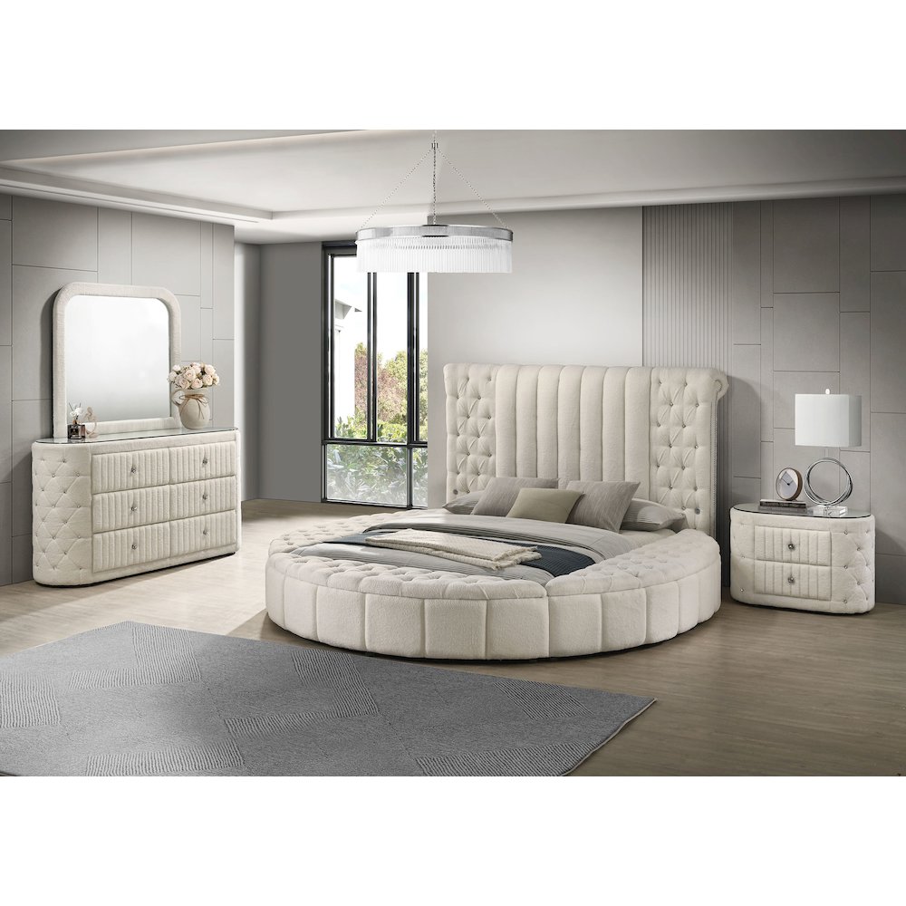 Sonya 4-piece Upholstered Eastern King Bedroom Set Ivory. Picture 1