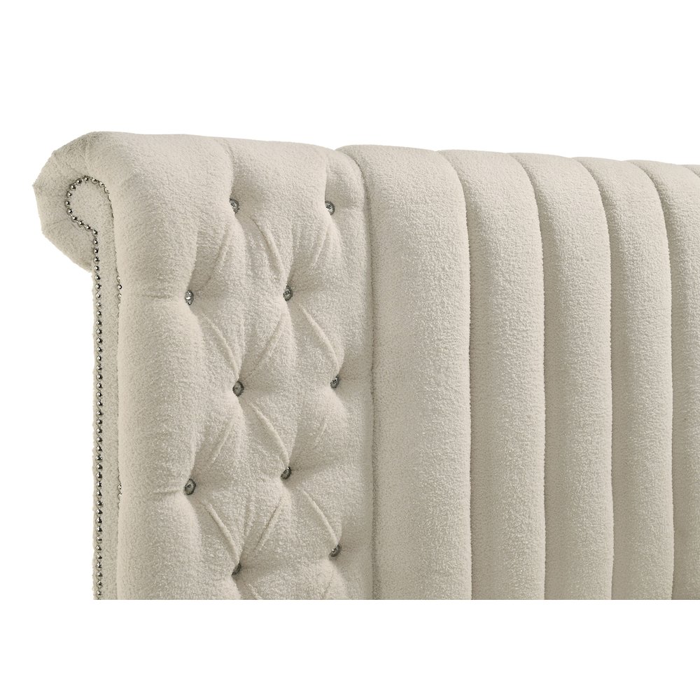 Sonya 4-piece Upholstered Eastern King Bedroom Set Ivory. Picture 5