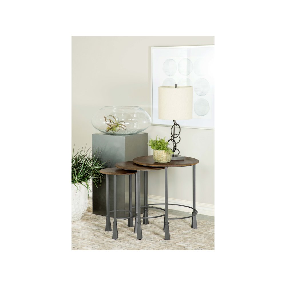 Deja 3-piece Round Nesting Table Set Natural and Gunmetal. Picture 7