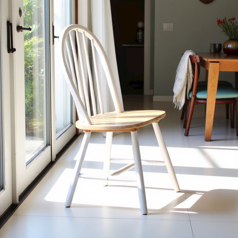 Set of 4 Wooden Dining Chairs with Natural Brown and White Finish. Picture 4