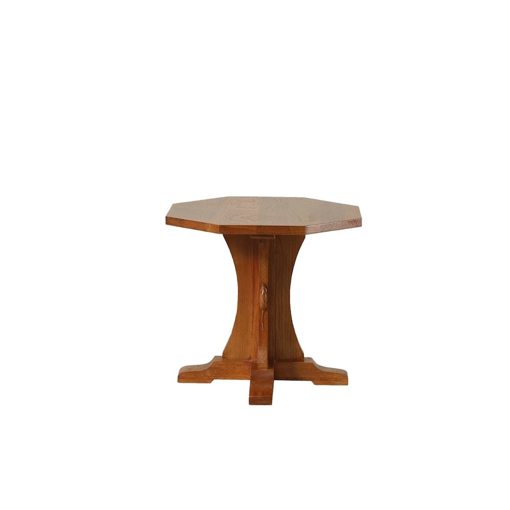 Mission Solid Oak Mouse Detail End Table - Michael's Cherry. Picture 4