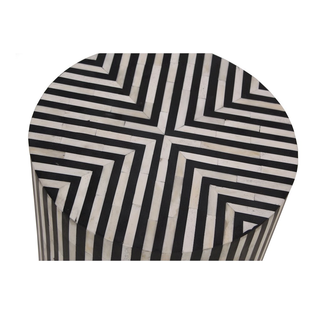 Chameau Side Table Black. Picture 5