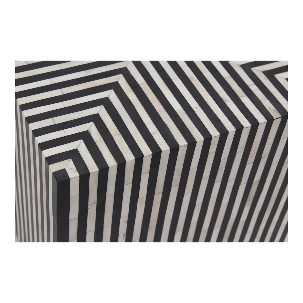 Terning Side Table Black and White. Picture 7