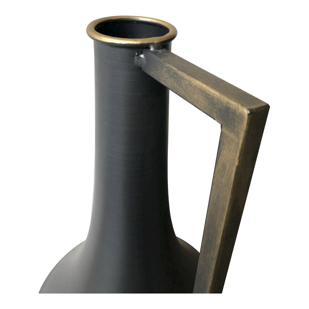 Primus Metal Vase. Picture 4