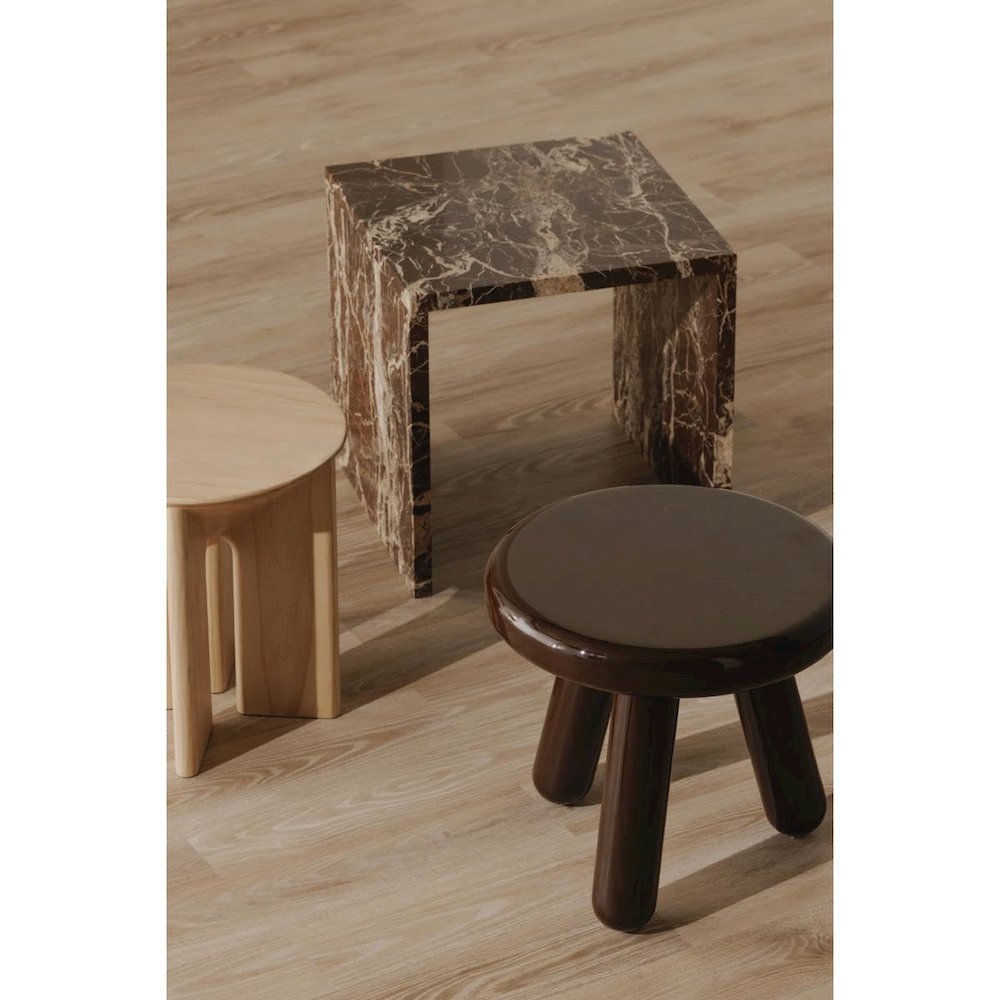 Joy Accent Table Deep Red Lacquer. Picture 7