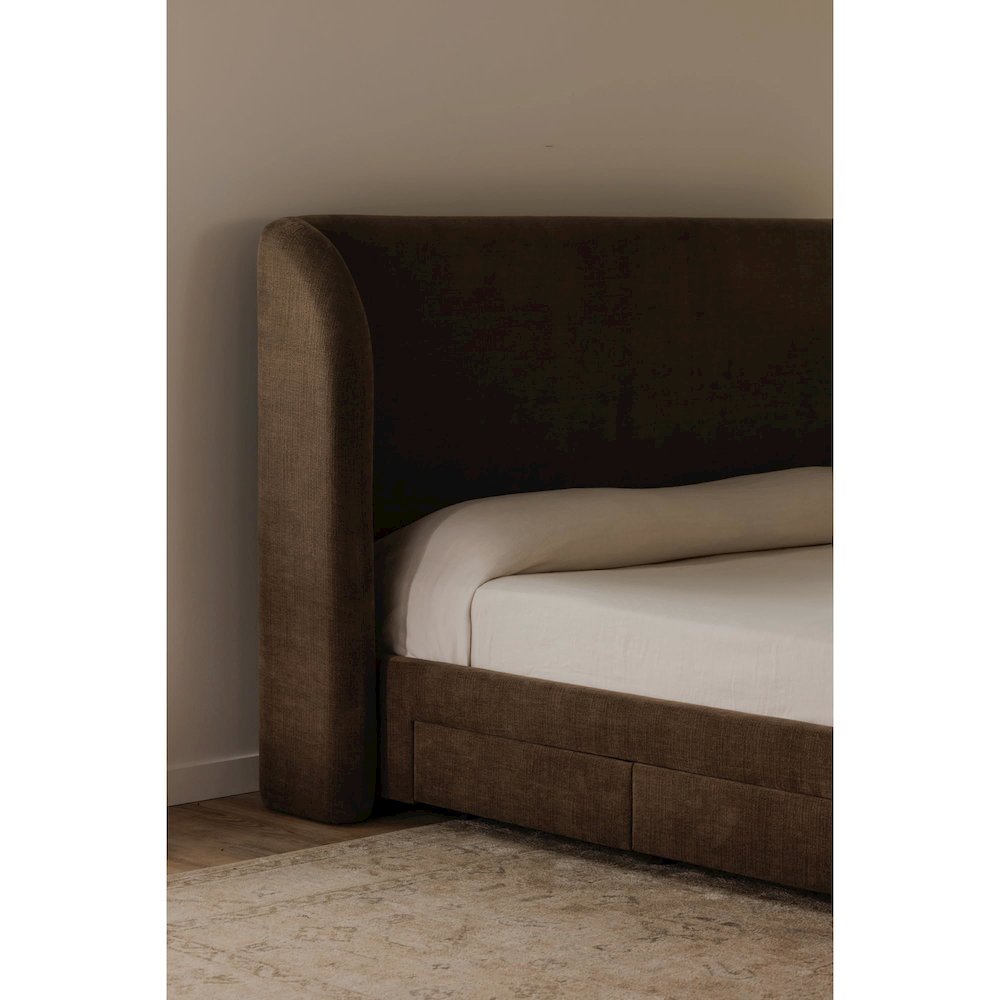 Sophia Queen Bed. Picture 4