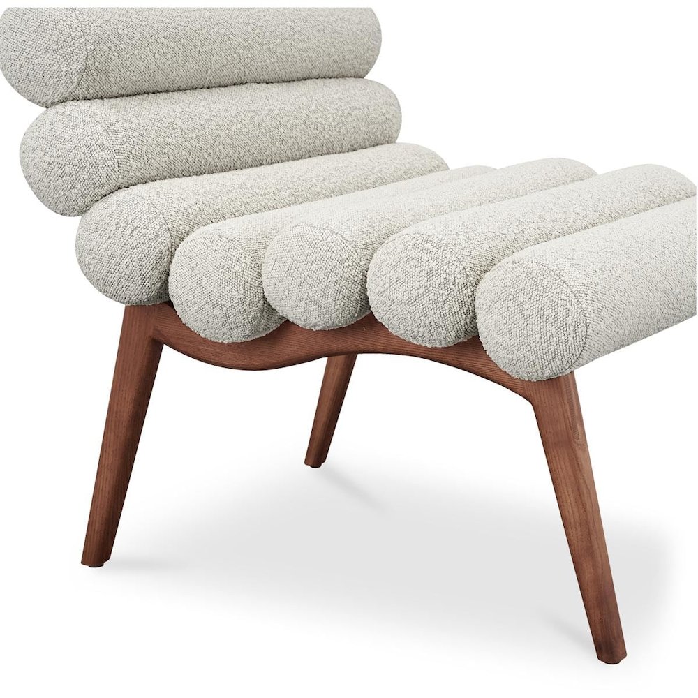Arlo Accent Chair Off White. Picture 5