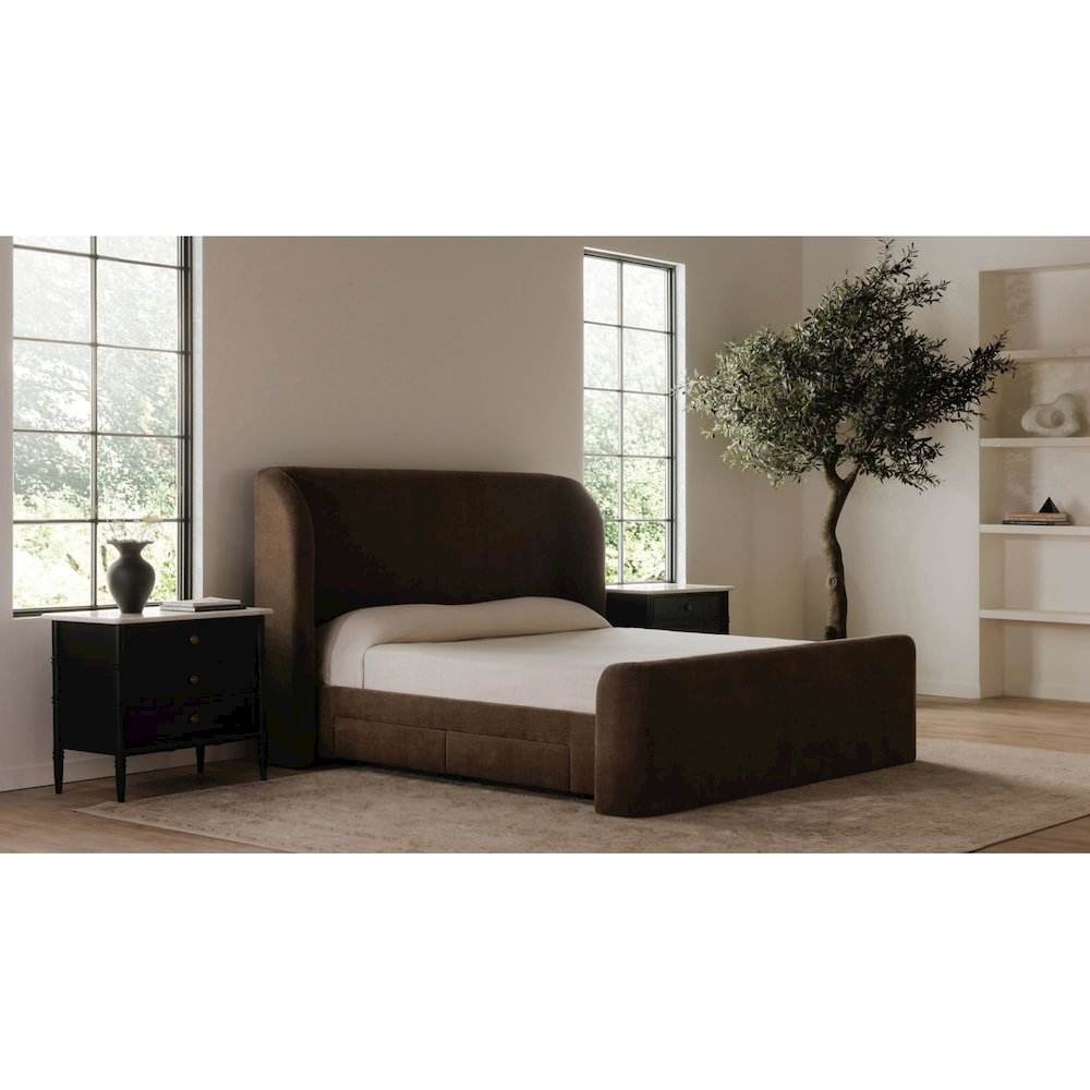 Sophia Queen Bed. Picture 3
