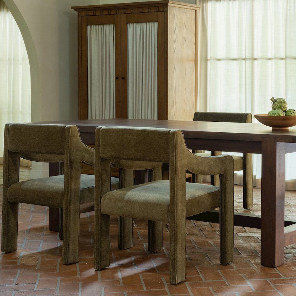 Wilson Dining Table Large Warm Brown. Picture 9