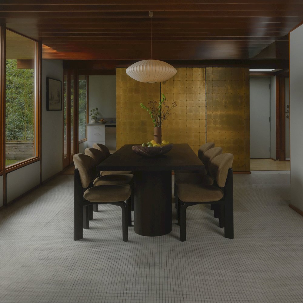 Hadley Dining Table Small Warm Brown. Picture 5