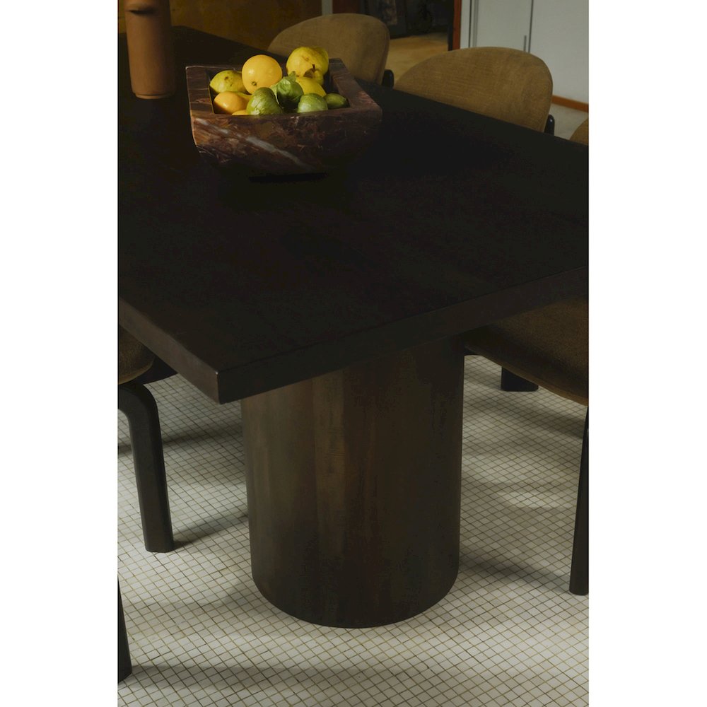 Hadley Dining Table Small Warm Brown. Picture 3
