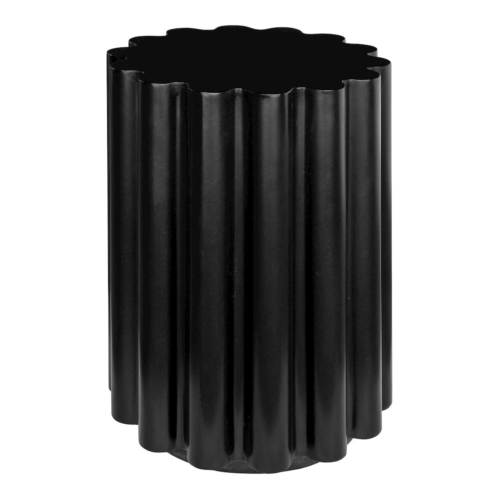 Taffy Accent Table Black. Picture 1