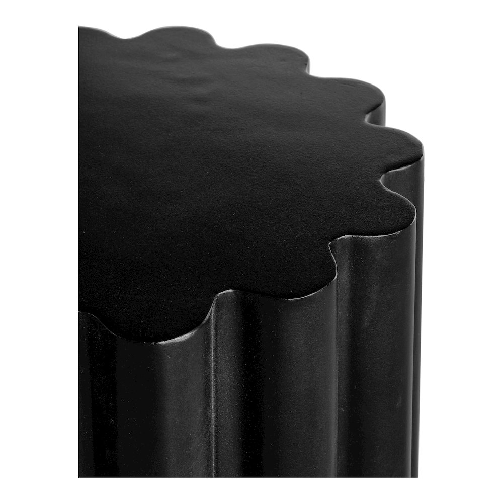 Taffy Accent Table Black. Picture 2