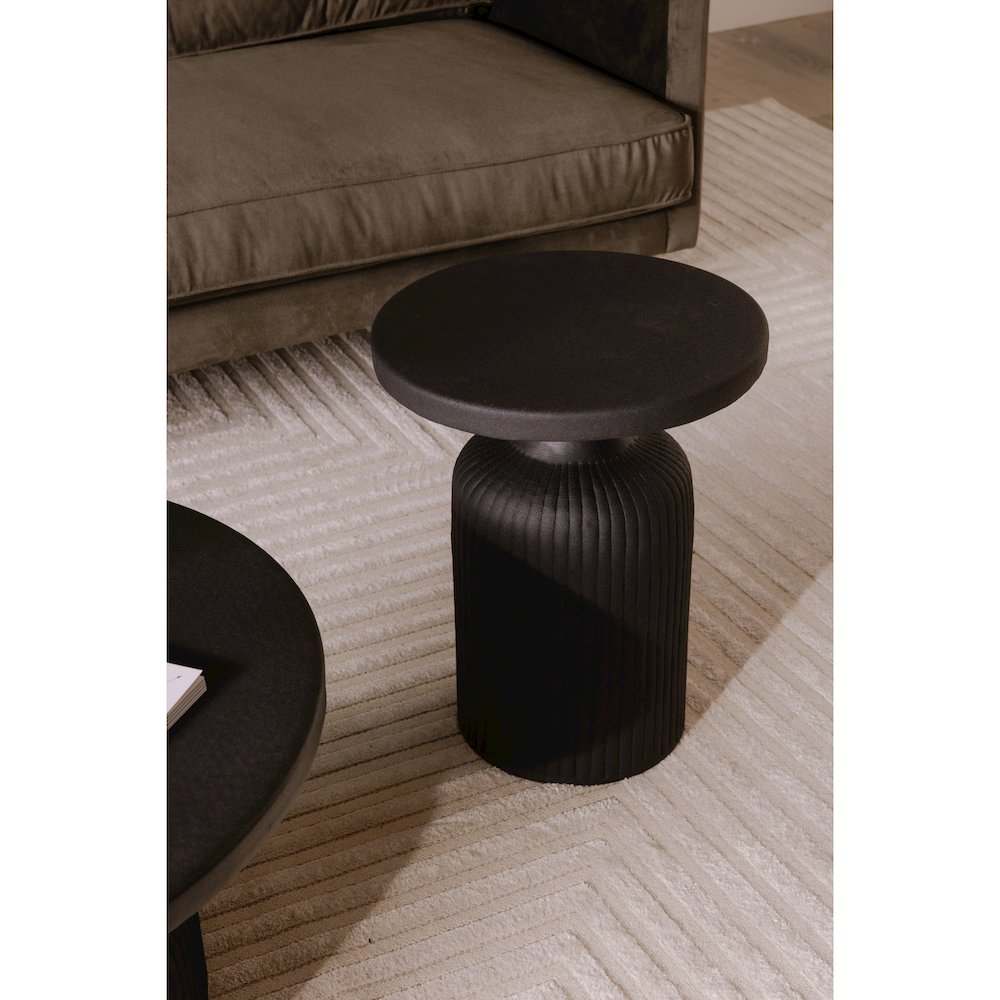Yoli Side Table Black. Picture 4