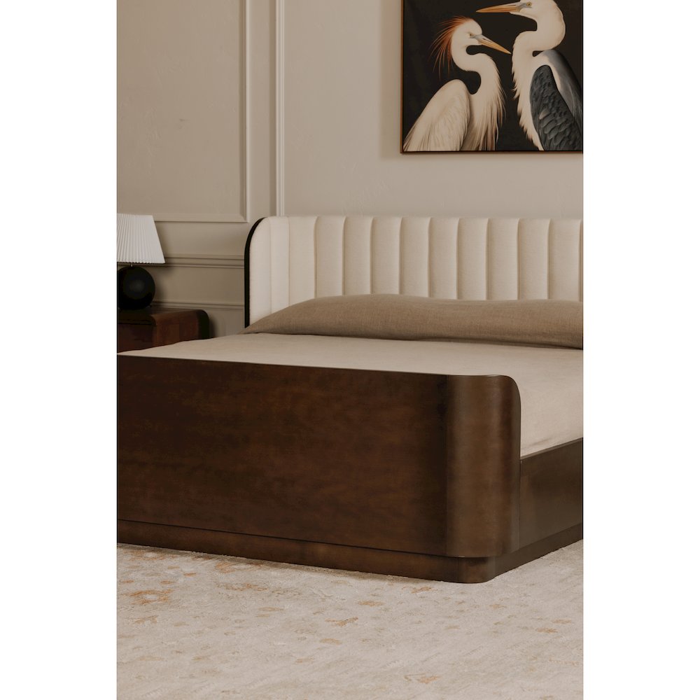 Scarlette Queen Bed Cream. Picture 8