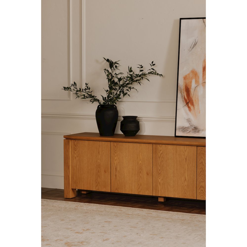 Astra Vessel Black Terracotta. Picture 2