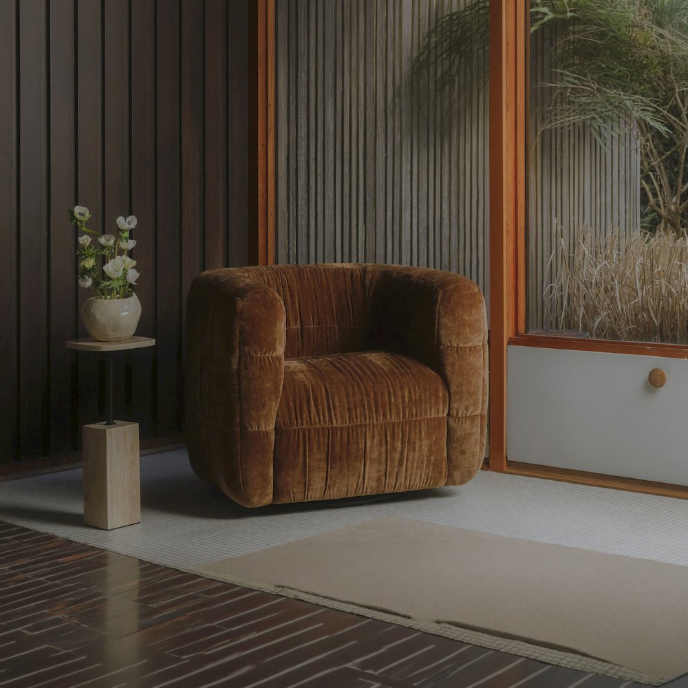 Caro Side Table Travertine. Picture 3