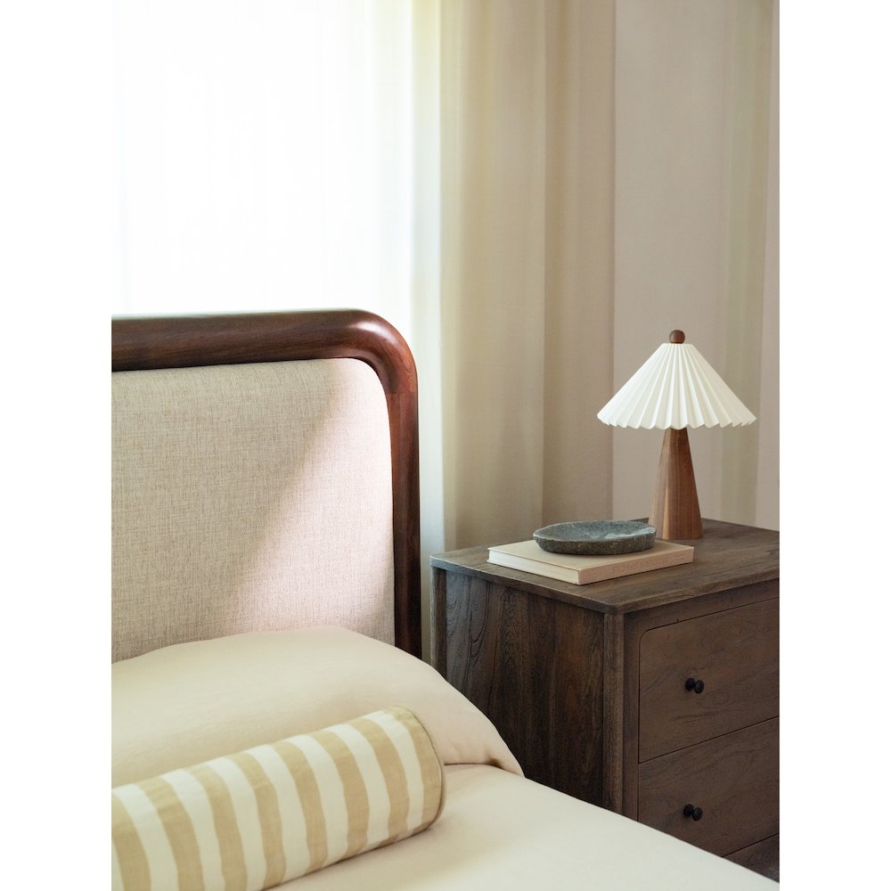 Bower Queen Bed Brown. Picture 4