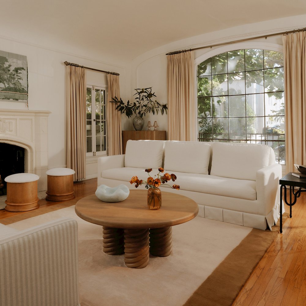 Pellicano Sofa Cream. Picture 11