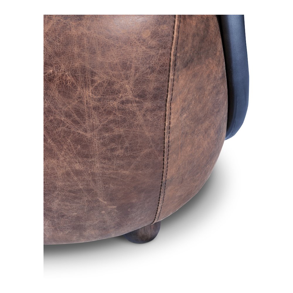 Carlisle Club Chair Brown. Picture 8