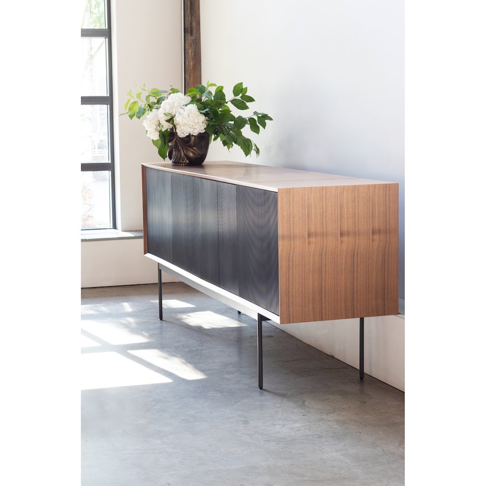 Araya Sideboard. Picture 6