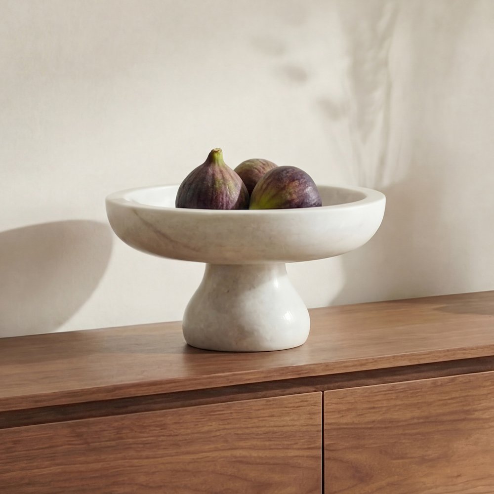 Palermo Pedestal Bowl White Marble. Picture 2