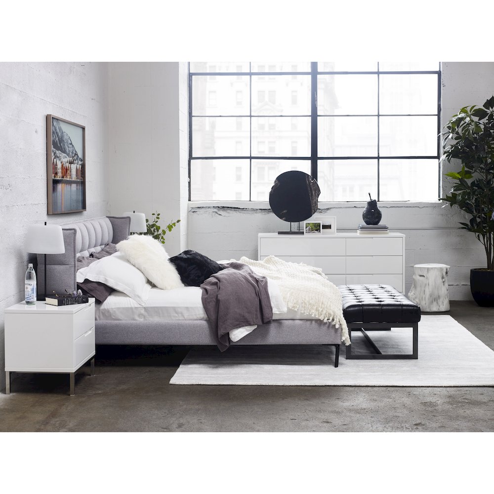 Wyatt Leather Bench Black. Picture 6