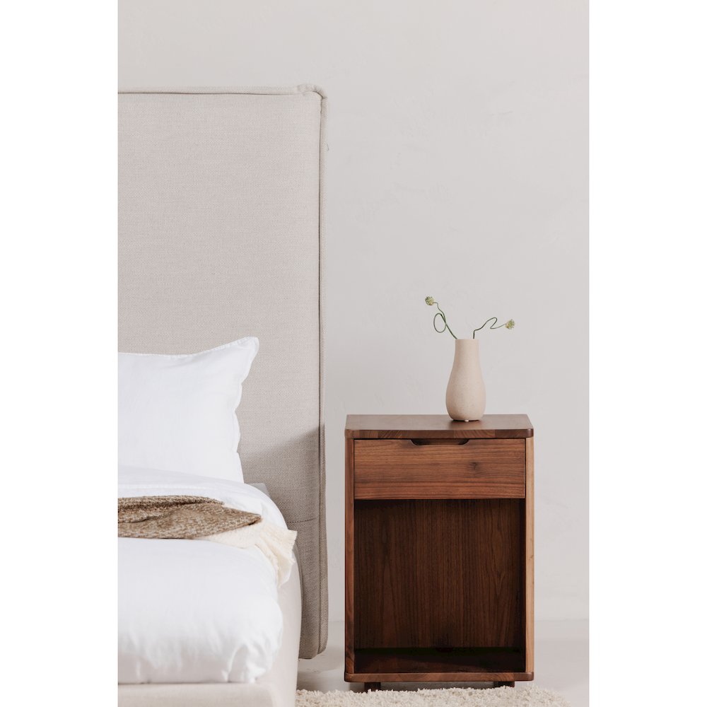 Luzon Queen Bed Tall Headboard Wheat. Picture 13
