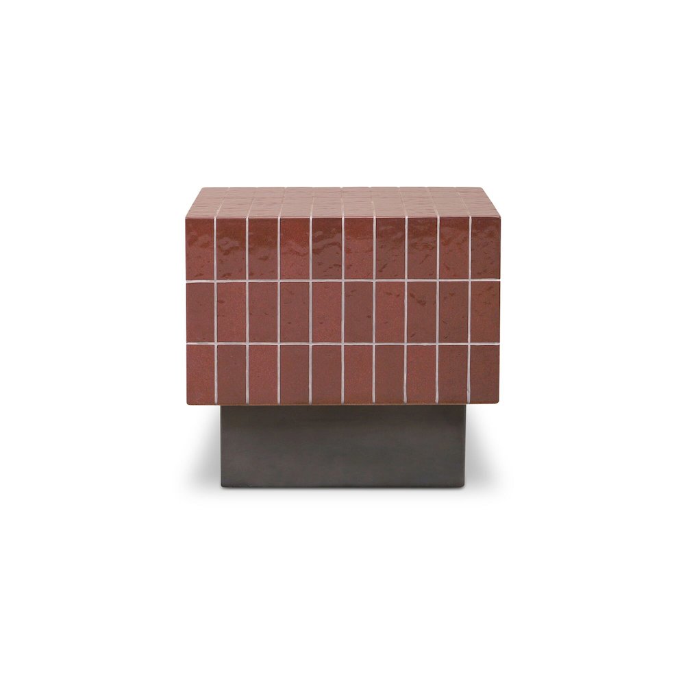 Farren Outdoor Side Table Brown. Picture 3