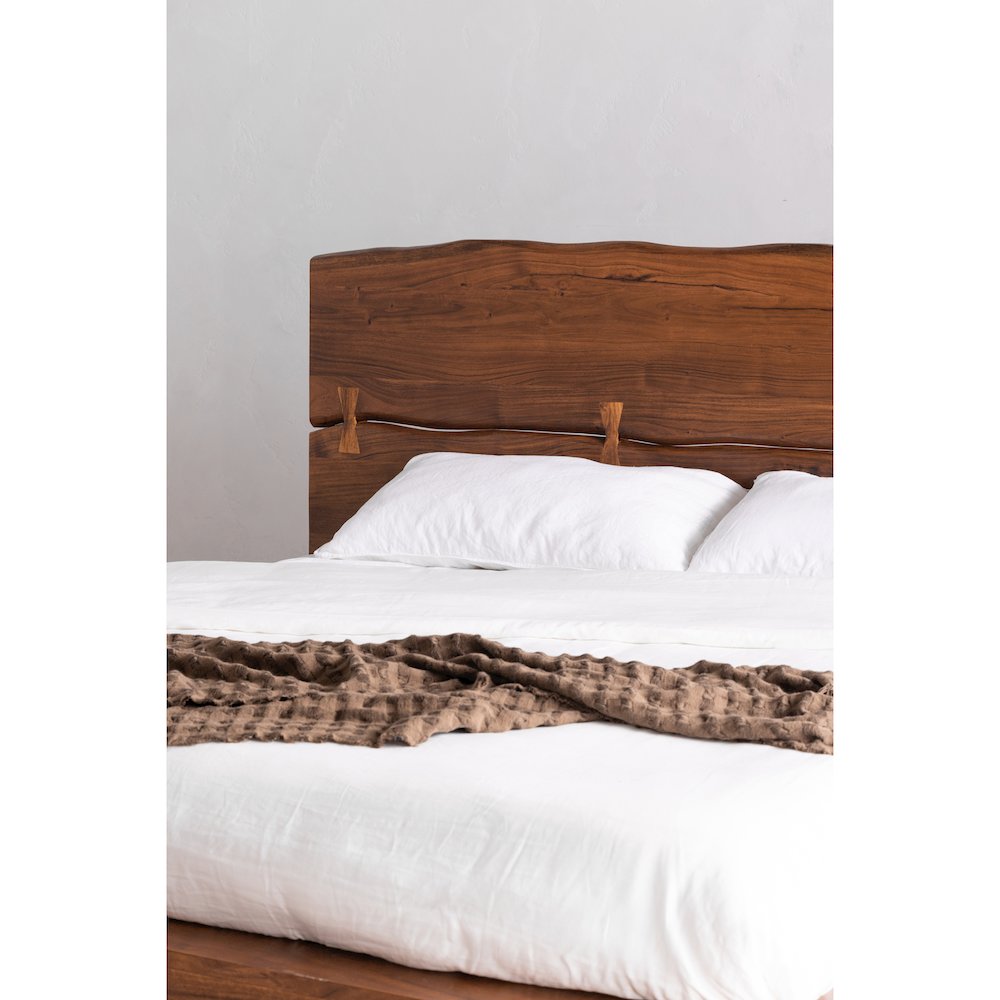 Madagascar Queen Platform Bed Brown. Picture 9