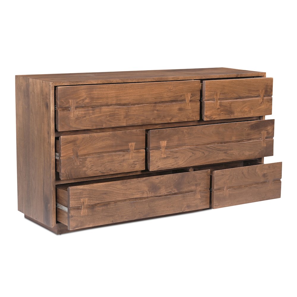 Madagascar Dresser. Picture 2