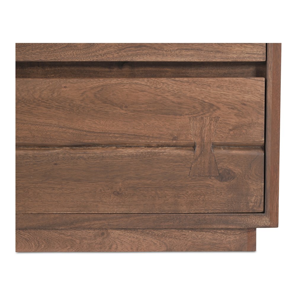 Madagascar Chest. Picture 8