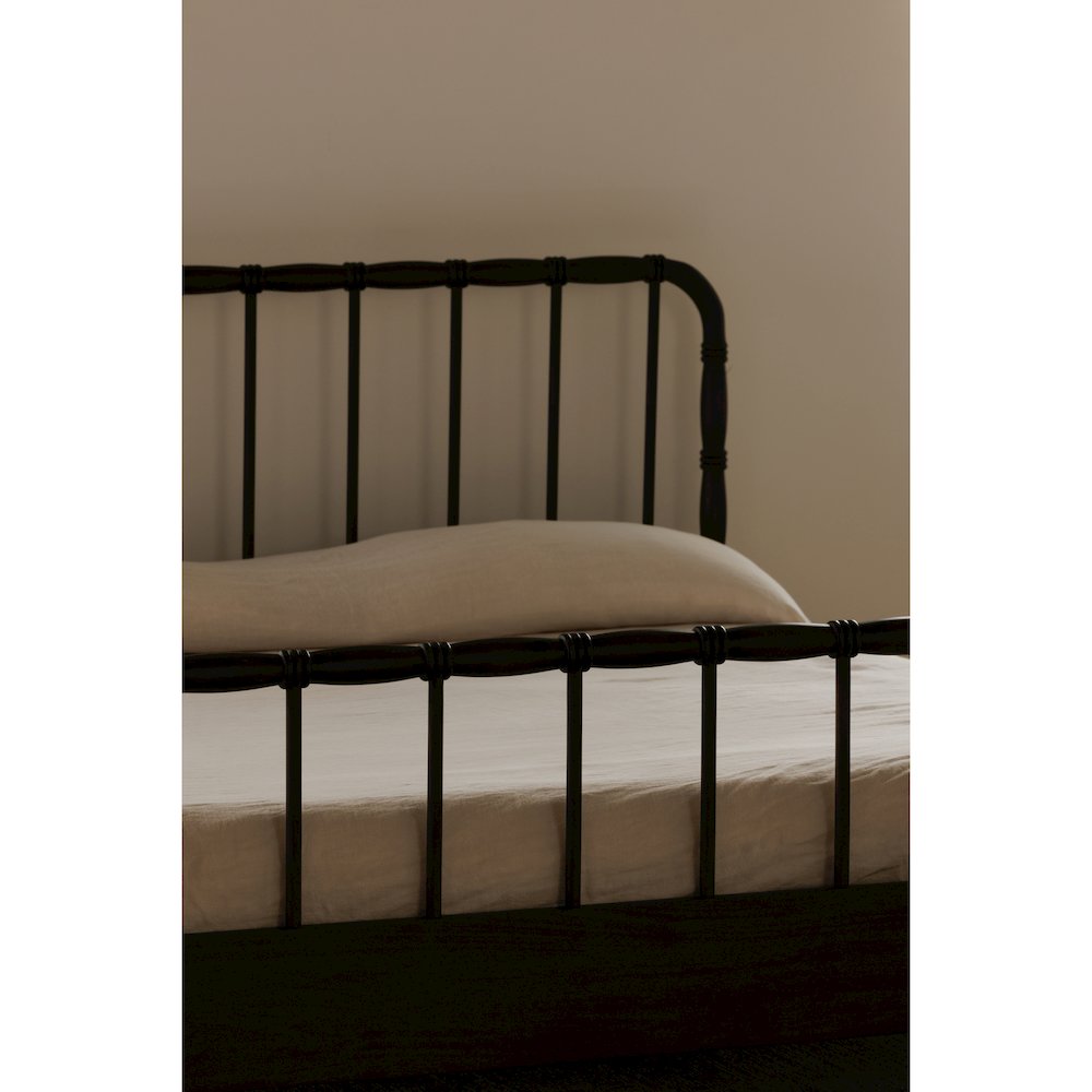 Vivian King Bed. Picture 11