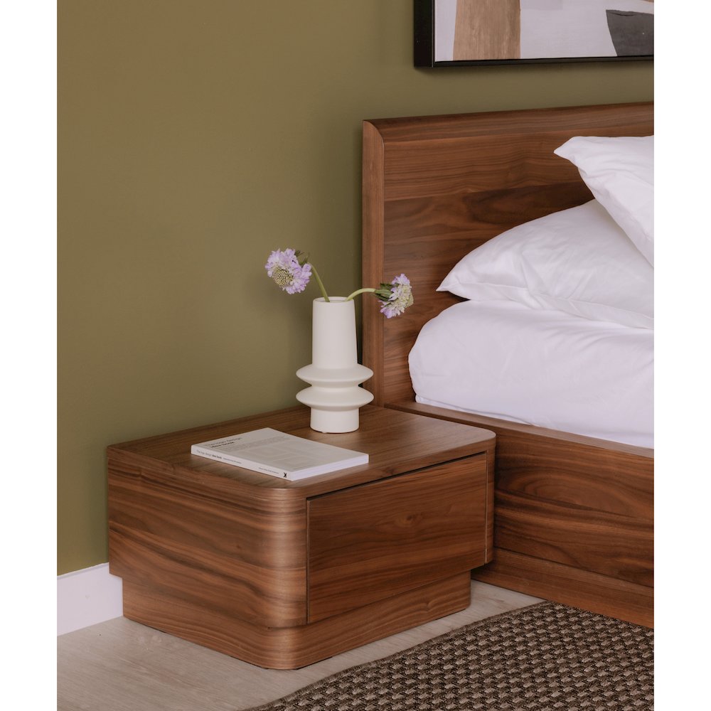 Round Off Queen Bed Walnut Brown. Picture 10