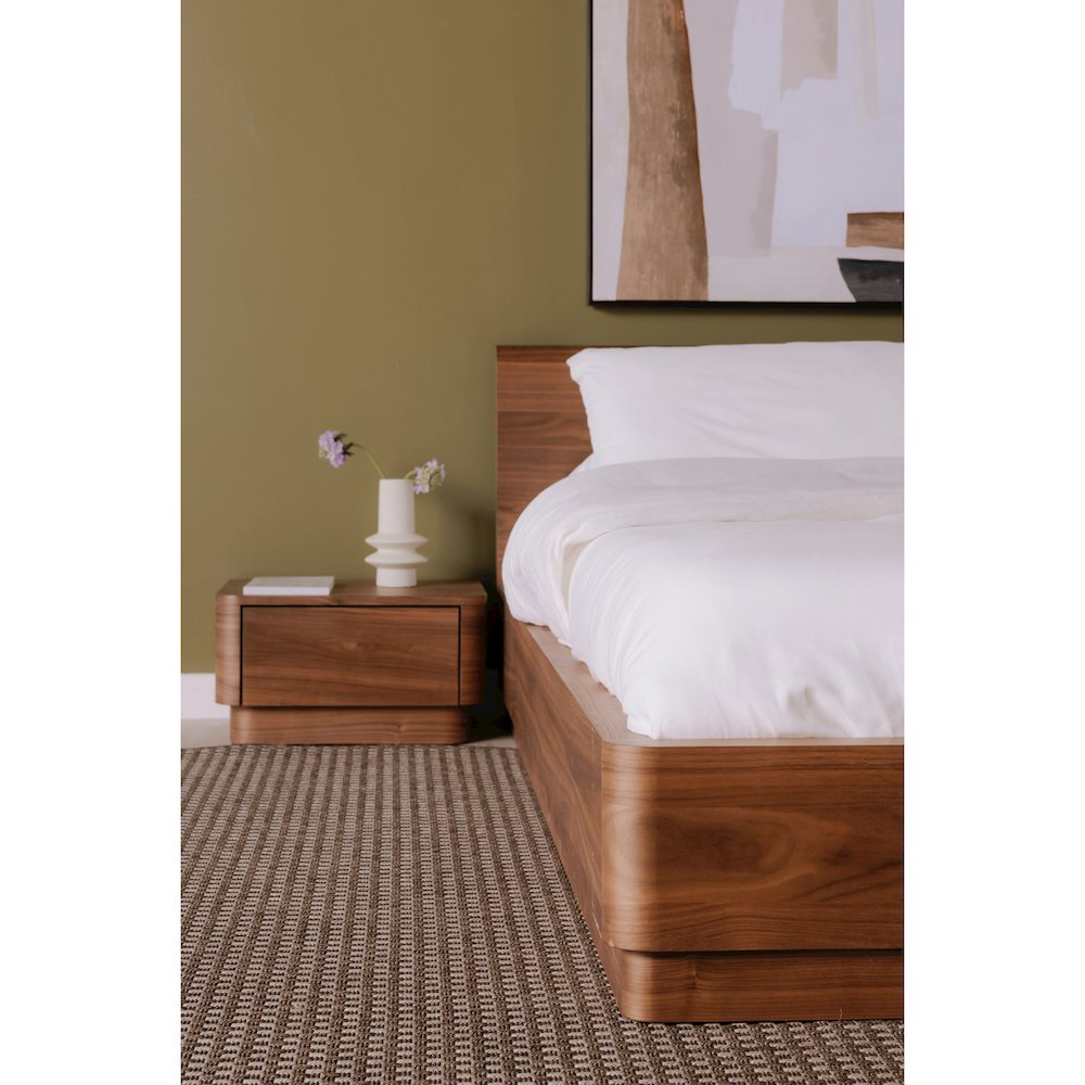 Round Off Queen Bed Walnut Brown. Picture 9