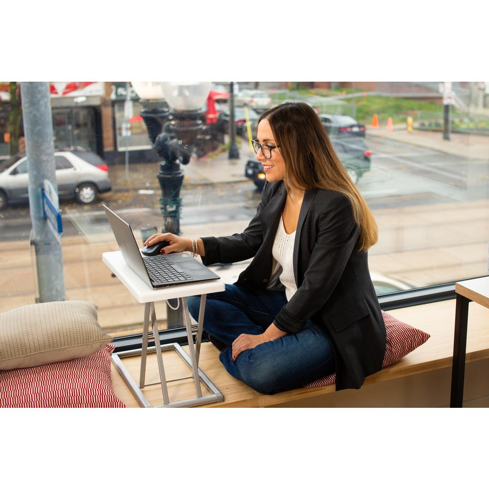 Rocelco 19" Portable Standing Desk Riser. Picture 2