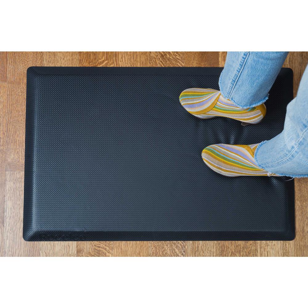 Rocelco MAFM Medium Anti Fatigue Standing Mat, 30" x 20" - Black. Picture 3