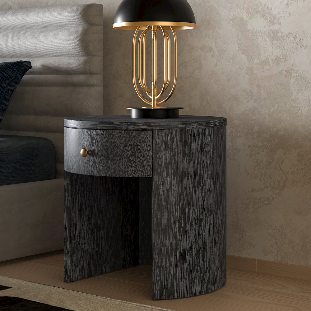 Watkins Round Side/End Table. Picture 10