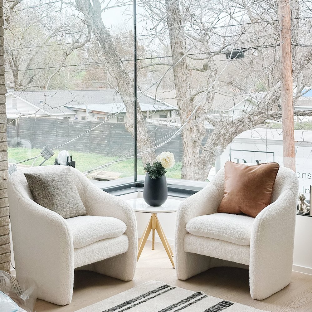 Zella Faux Shearling Accent Arm Chair. Picture 7