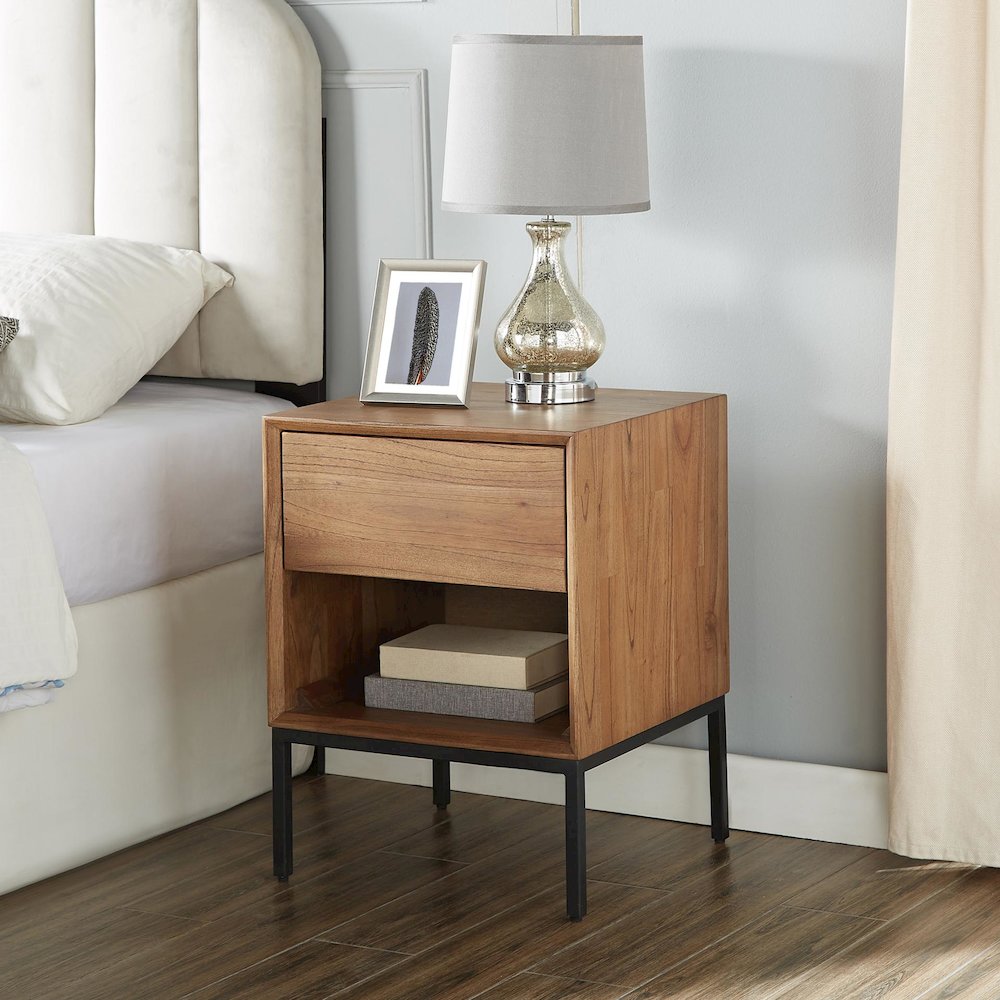 Hathaway 1-Drawer Nightstand. Picture 4