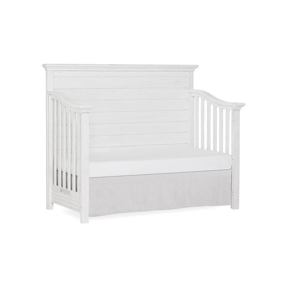 Crib. Picture 5