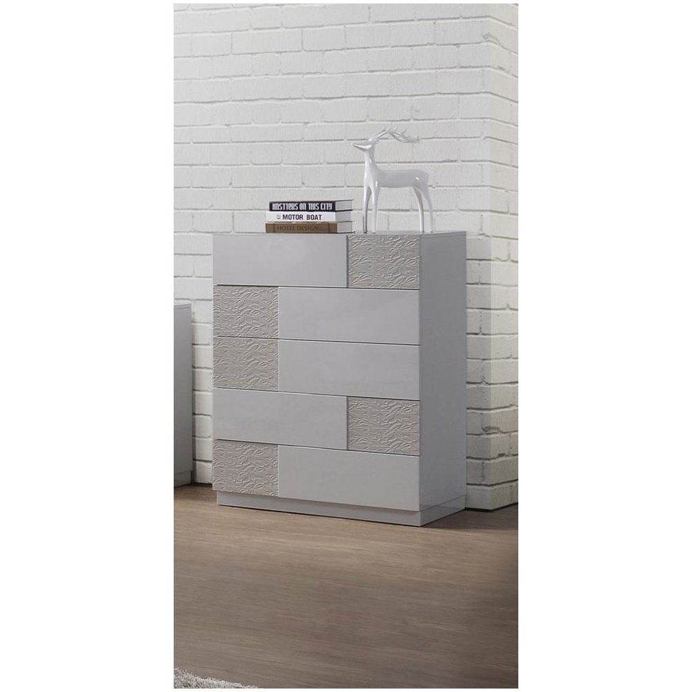 Best Master Naple 5-Drawer Poplar Wood Bedroom Chest in Gray/Silver Line. Picture 3