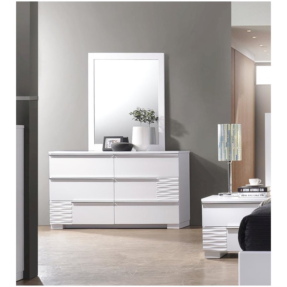 Best Master Athens Poplar Wood Bedroom Dresser in White Lacquer. Picture 5