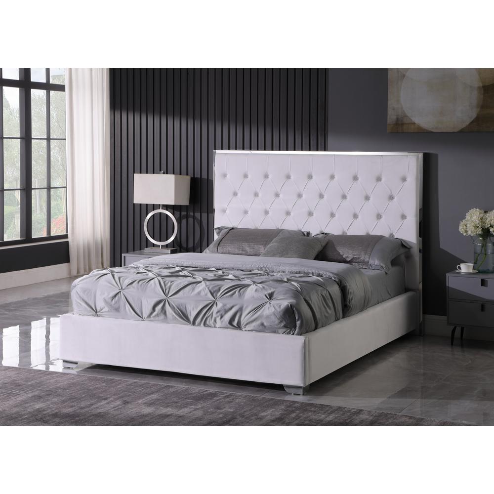 Kressa Velvet Fabric Tufted King Platform Bed in Cream. Picture 1