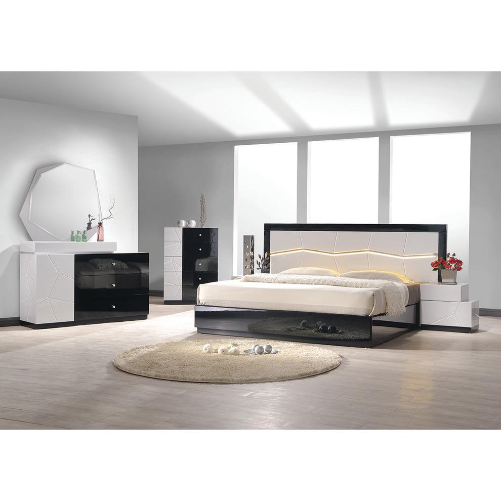 Best Master Poplar Wood Cal King Platfrom Bed With LED Light in White/Black. Picture 3