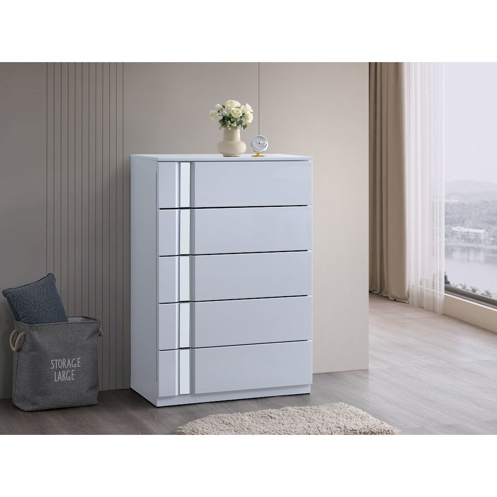 Modern Mirrored 5-Drawer Chest, White. Picture 3