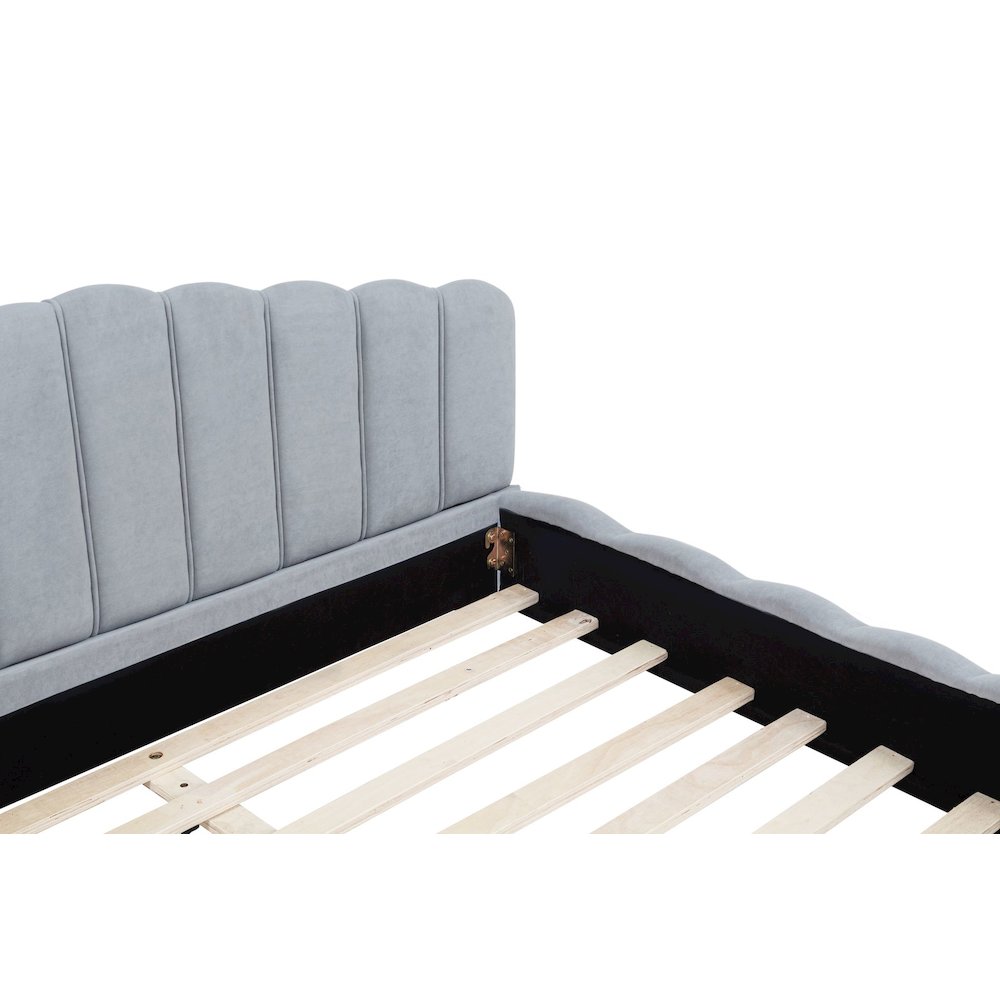 Ctera Queen Velvet Bed, Light Gray. Picture 6