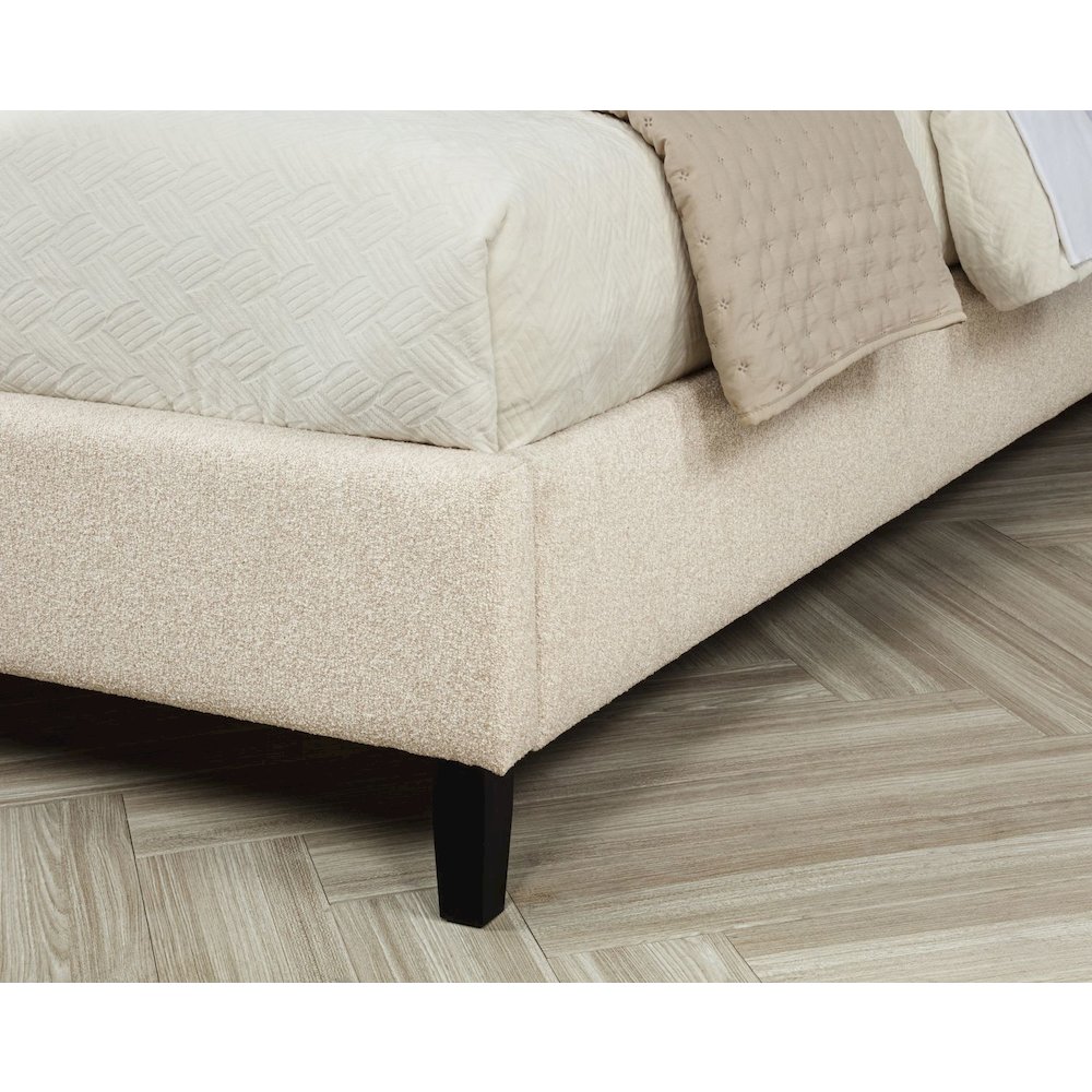 Tleraé Queen Bed, Oat. Picture 5