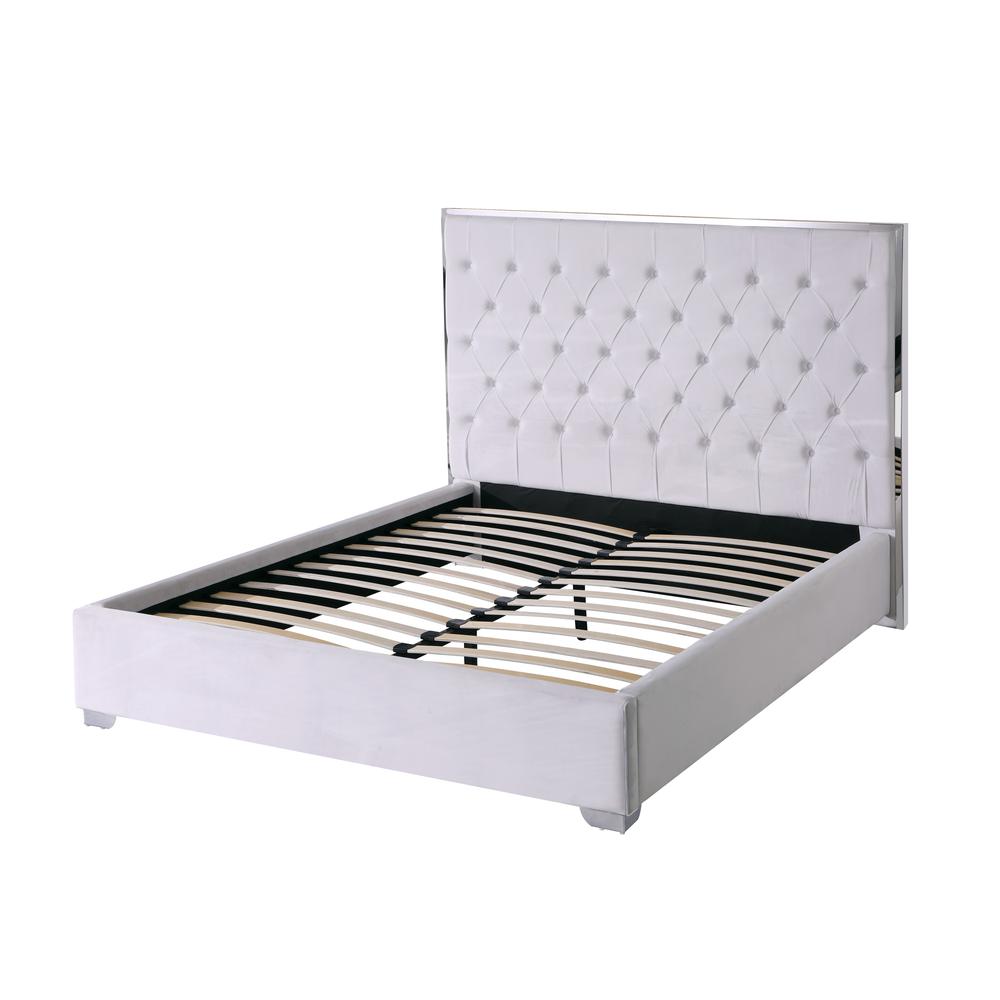 Kressa Velvet Fabric Tufted King Platform Bed in Cream. Picture 2