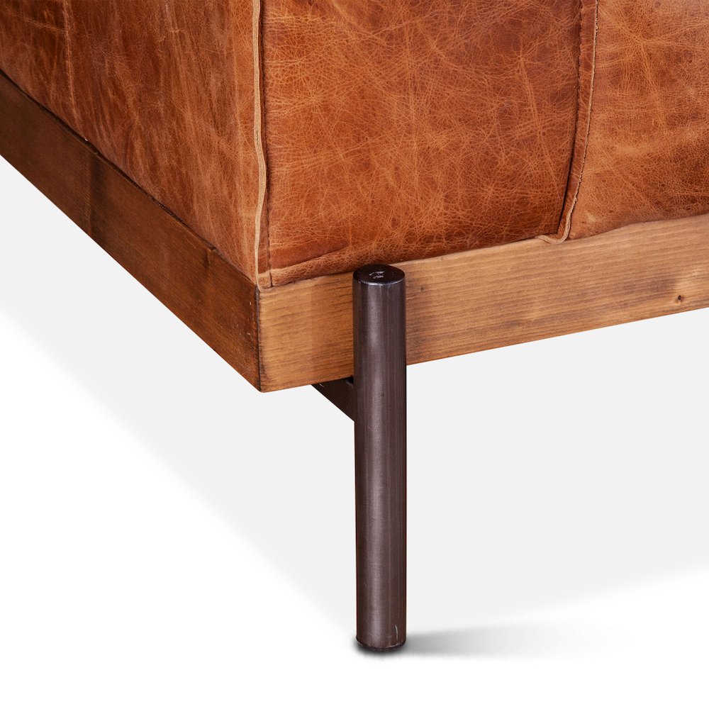 Chiavari Modern Leather Sofa in Vintage Cognac. Picture 2